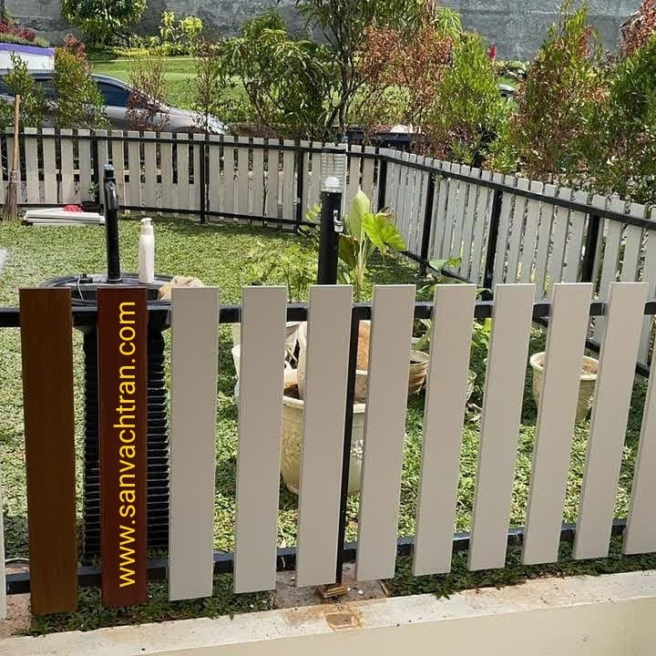 Hàng rào xi măng giả gỗ trang trí ngoài trời đẹp